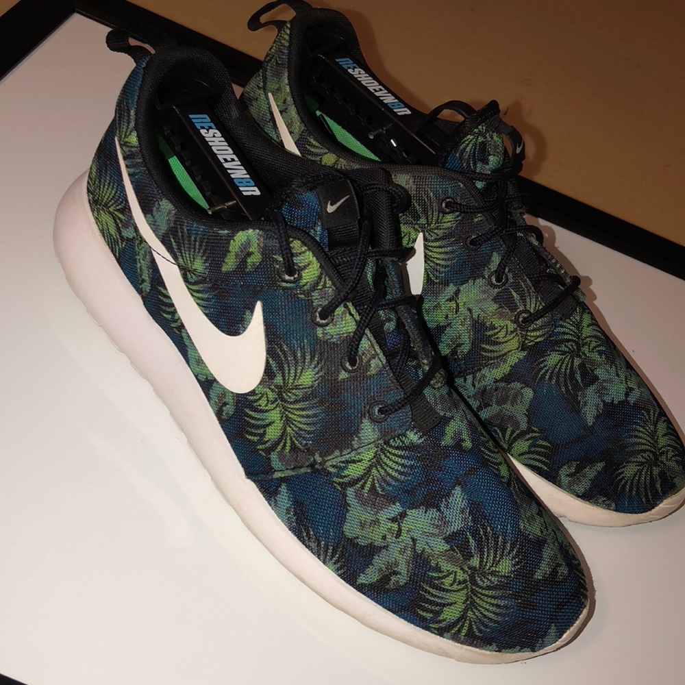 Roche 1 “Poison Palm”